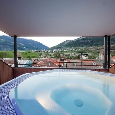 Hotel Gasthof Gruener Baum Глоренца Екстер'єр фото